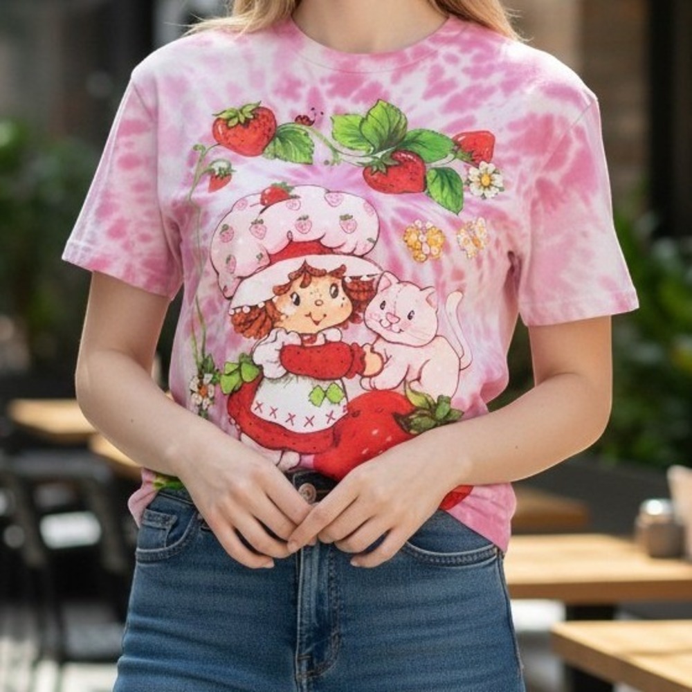 WildBrain Strawberry Shortcake Pink Tie Dye Womens Graphic Tee Small Retro Cat